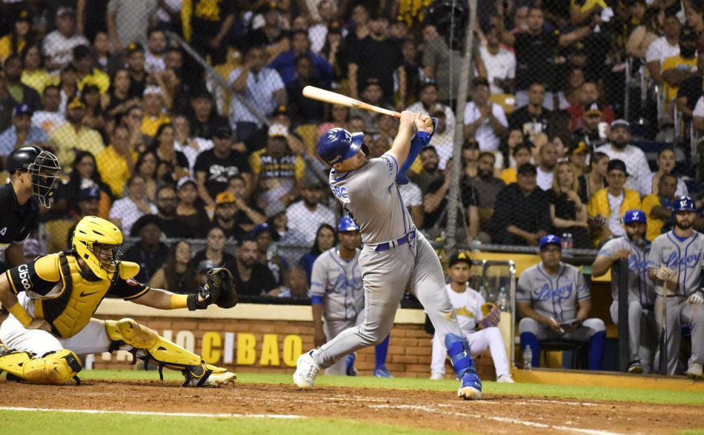 Licey se impone a las Águilas en Santiago