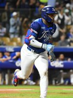 Licey hace historia frente a las Águilas con cuarta victoria en línea