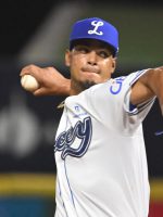 Abreu luce imponente en blanqueada del Licey sobre Gigantes