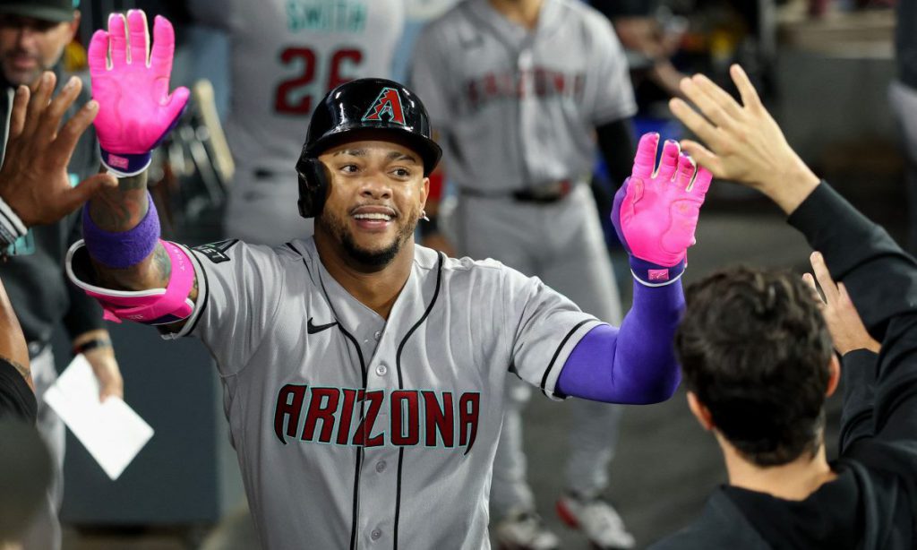 Marte jonronea; Severino lanza bien en Las Mayores