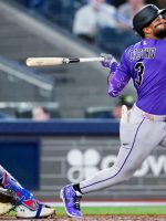 Castro batea doble, Marte remolca en MLB