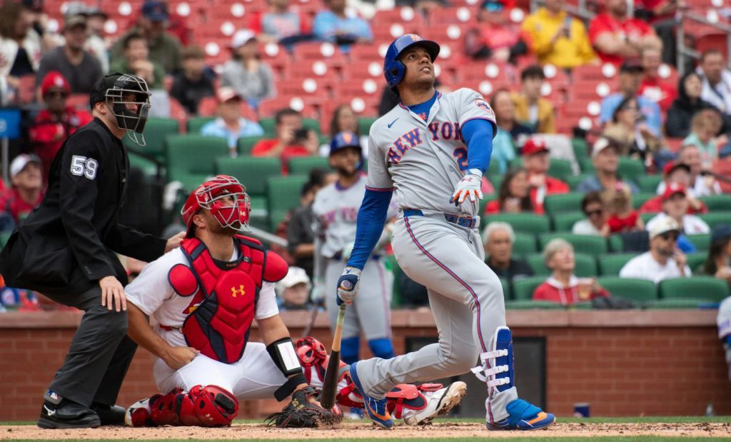 Soto, Cruz, Basallo jonronean en Las Mayores