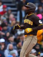 Andújar batea tres hits en las Grandes Ligas