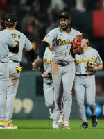 Cruz da 3 hits, Castro pega cuadrangular en MLB