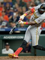 Oneil Cruz batea cuadrangular 14 en MLB