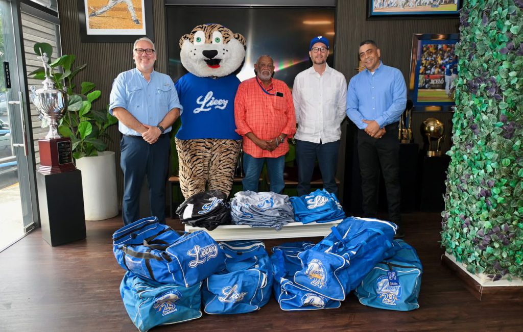 Licey entrega donación a Dirección Servicios Penitenciarios