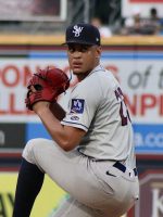 Cornielle lanza ocho entradas en blanco y gana en Triple A