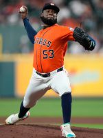 Javier gana, De La Cruz pega 3 hits en las Grandes Ligas