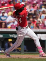 Elly De La Cruz batea cuadrangular y doble en las Grandes Ligas