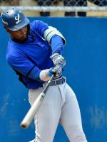 Martínez remolca cuatro; Licey empata con Águilas