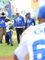 Velocista Liranyi Alonso realiza lanzamiento de honor