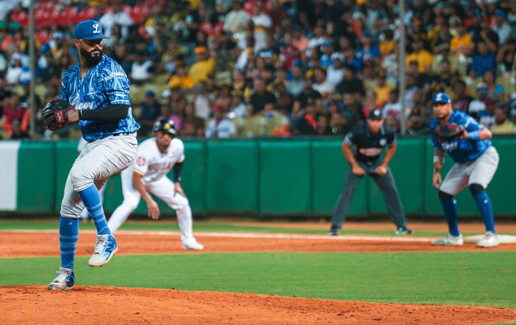 Licey domina a las Águilas en Santiago Licey domina a las Águilas en Santiago