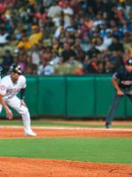 Licey domina a las Águilas en Santiago