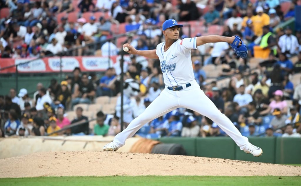 Abreu debuta en grande; Licey cede ante las Águilas Abreu debuta en grande; Licey cede ante las Águilas