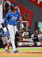 Alcántara y Hernández castigan Gigantes en paliza del Licey
