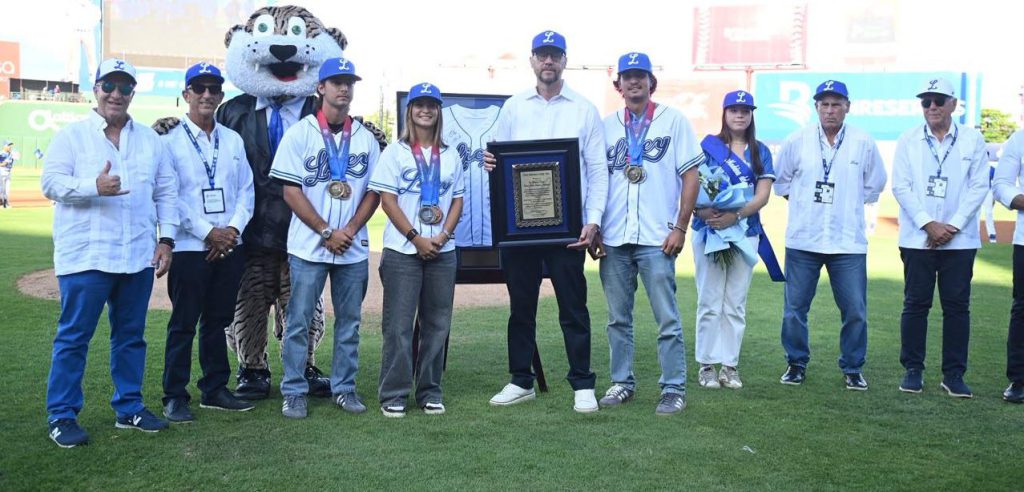 Licey celebra vistosa ceremonia inaugural con los hermanos Pigozzi como protagonistas Licey celebra vistosa ceremonia inaugural con los hermanos Pigozzi como protagonistas